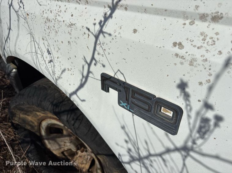 image for item EY9926 1993 Ford F150 pickup truck