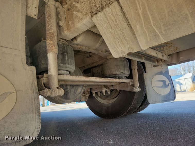 image for item NB9869 2008 Bluebird school bus