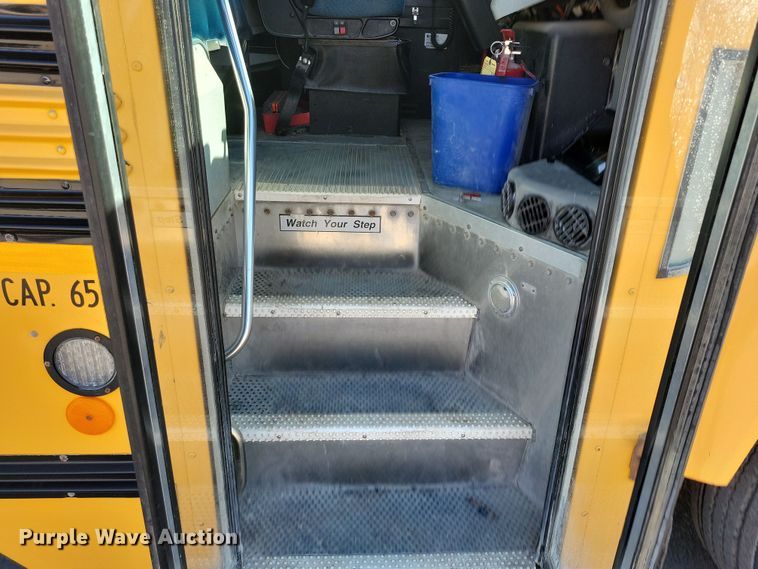 image for item NB9869 2008 Bluebird school bus