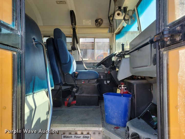 image for item NB9869 2008 Bluebird school bus