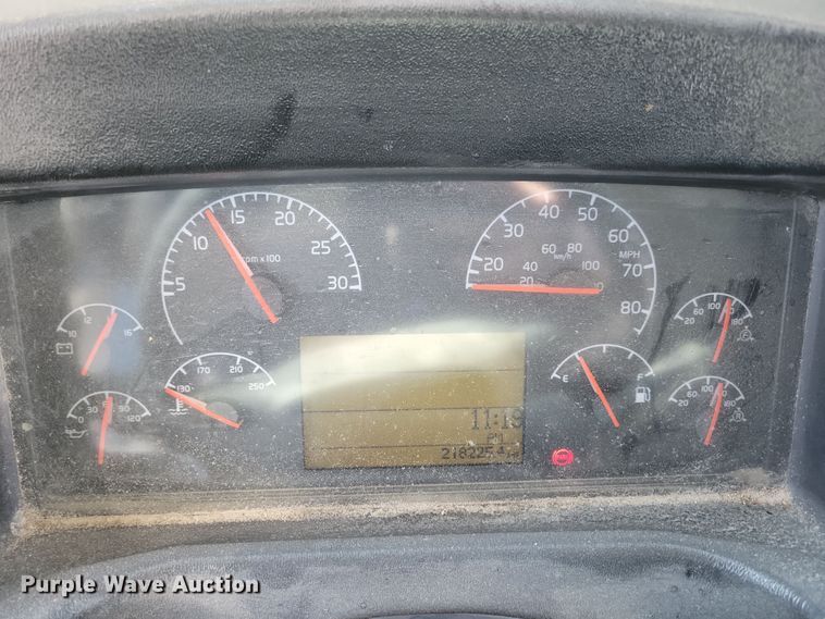 image for item NB9869 2008 Bluebird school bus