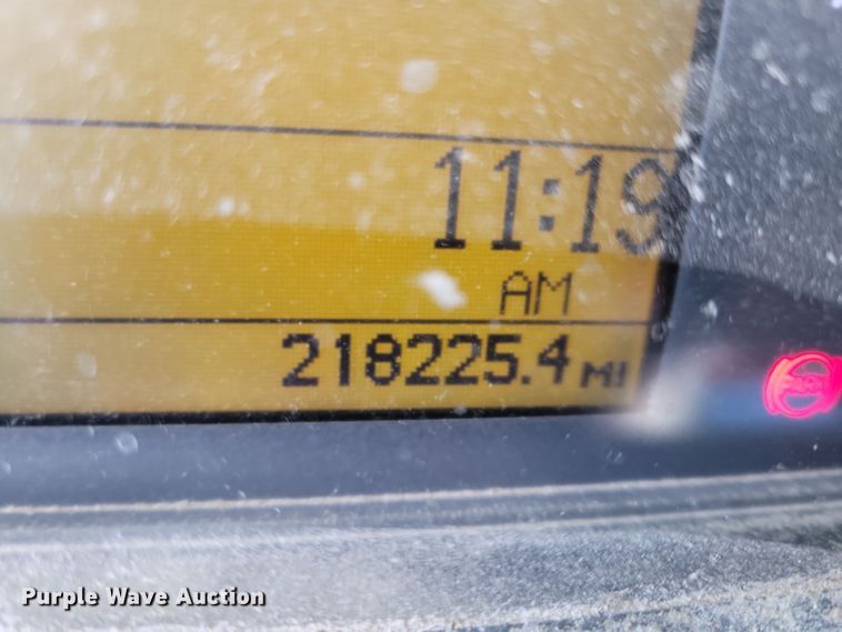 image for item NB9869 2008 Bluebird school bus