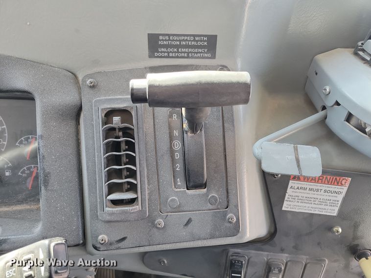 image for item NB9869 2008 Bluebird school bus