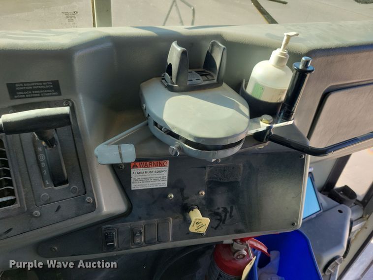 image for item NB9869 2008 Bluebird school bus