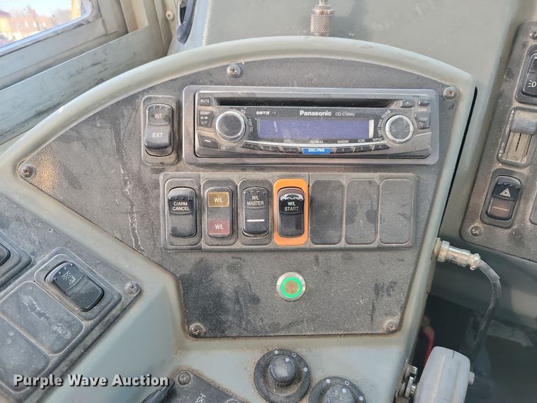 image for item NB9869 2008 Bluebird school bus