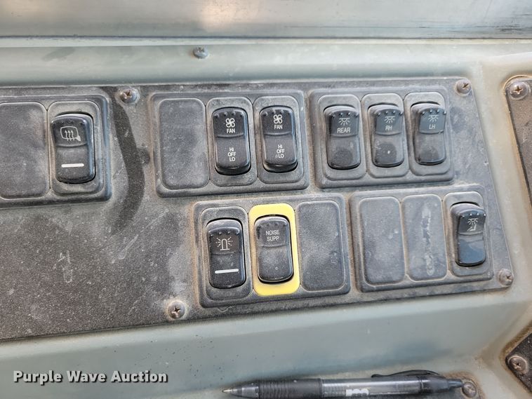 image for item NB9869 2008 Bluebird school bus