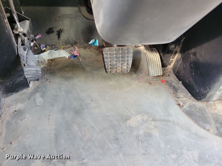 image for item NB9869 2008 Bluebird school bus