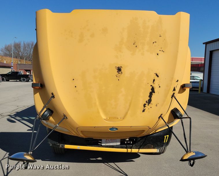 image for item NB9869 2008 Bluebird school bus