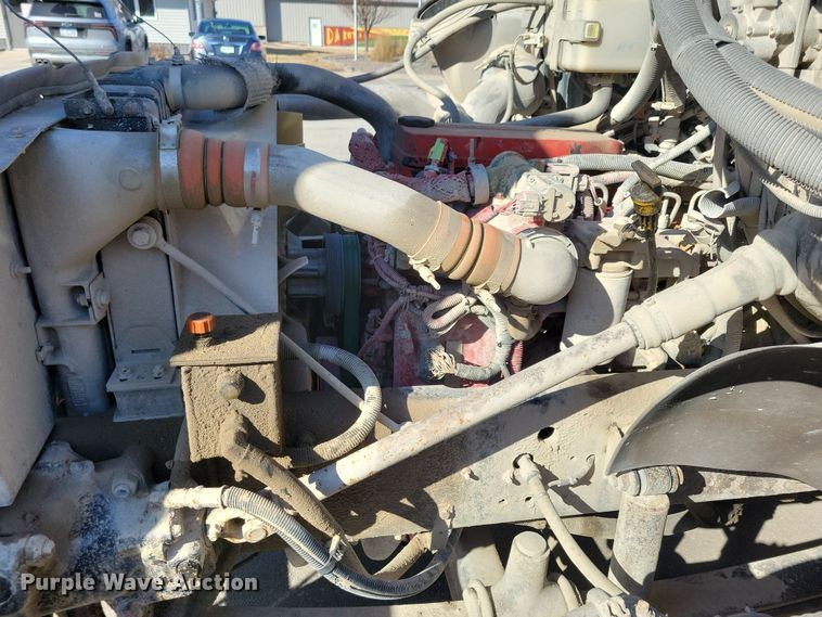 image for item NB9869 2008 Bluebird school bus