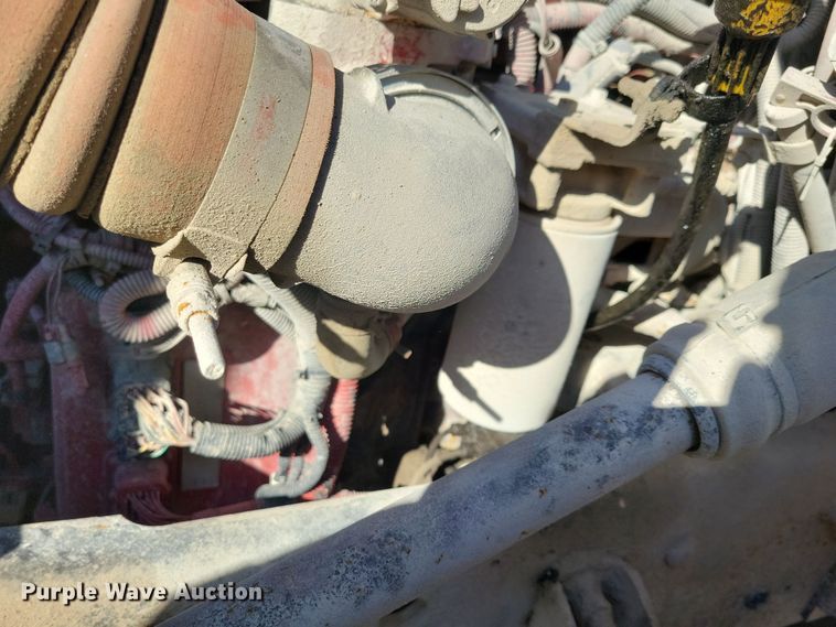 image for item NB9869 2008 Bluebird school bus