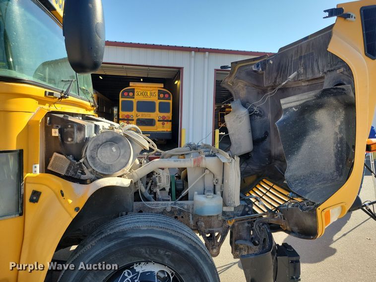 image for item NB9869 2008 Bluebird school bus