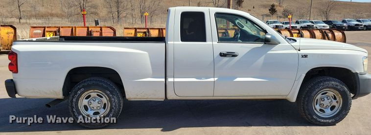 image for item NB9911 2009 Dodge Dakota Ext. Cab pickup truck