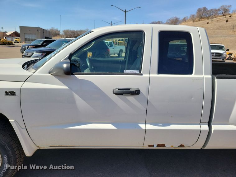 image for item NB9911 2009 Dodge Dakota Ext. Cab pickup truck