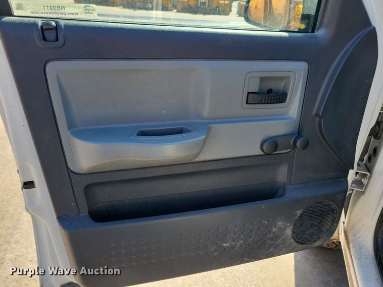 image for item NB9911 2009 Dodge Dakota Ext. Cab pickup truck