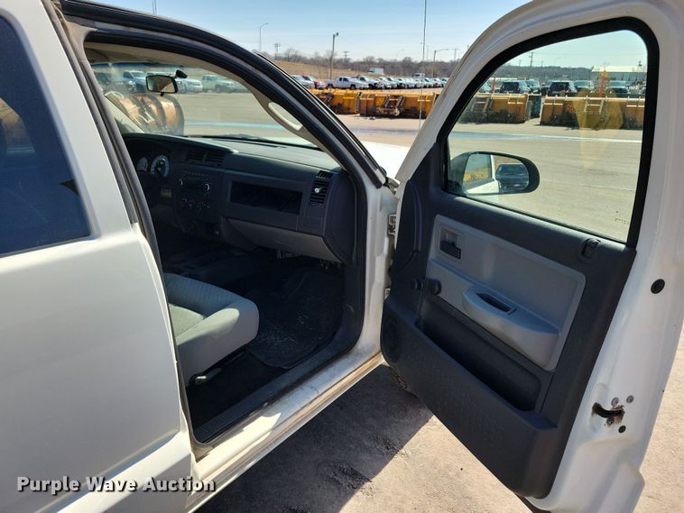 image for item NB9911 2009 Dodge Dakota Ext. Cab pickup truck