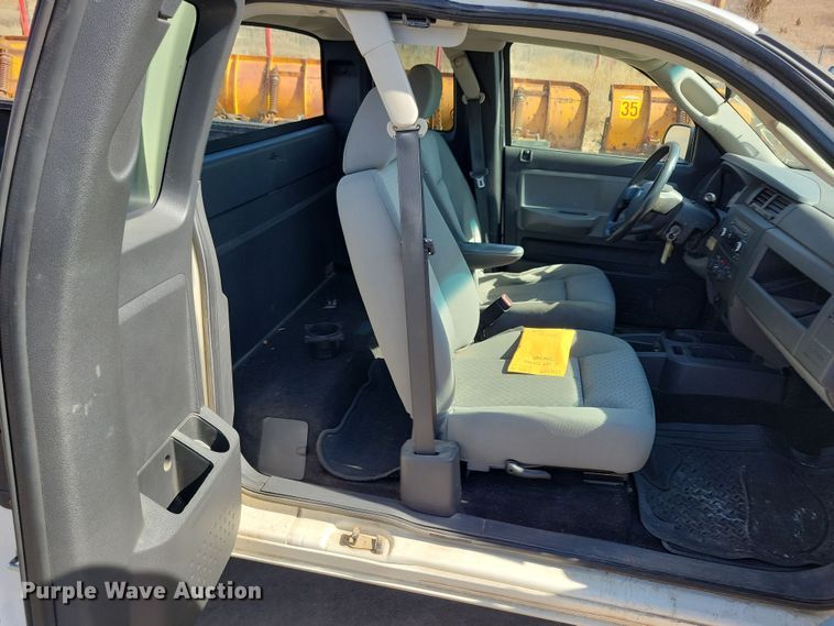 image for item NB9911 2009 Dodge Dakota Ext. Cab pickup truck