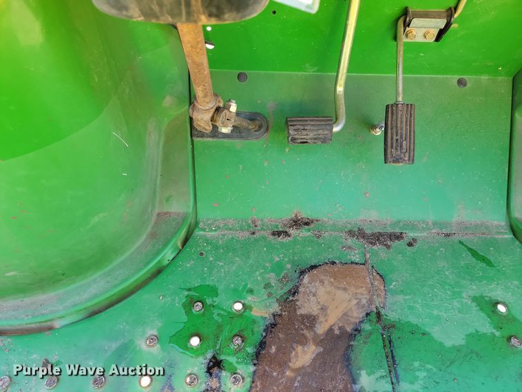 image for item NB9916 2008 John Deere Gator TS utility vehicle