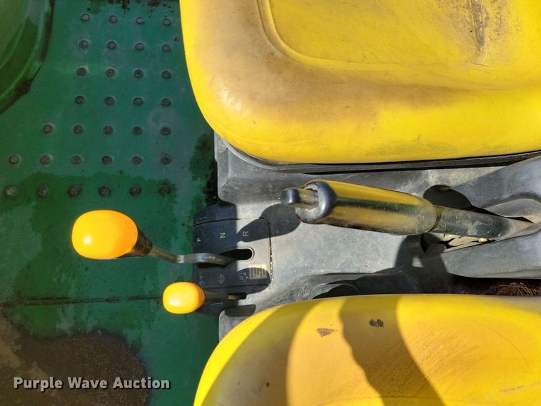 image for item NB9916 2008 John Deere Gator TS utility vehicle