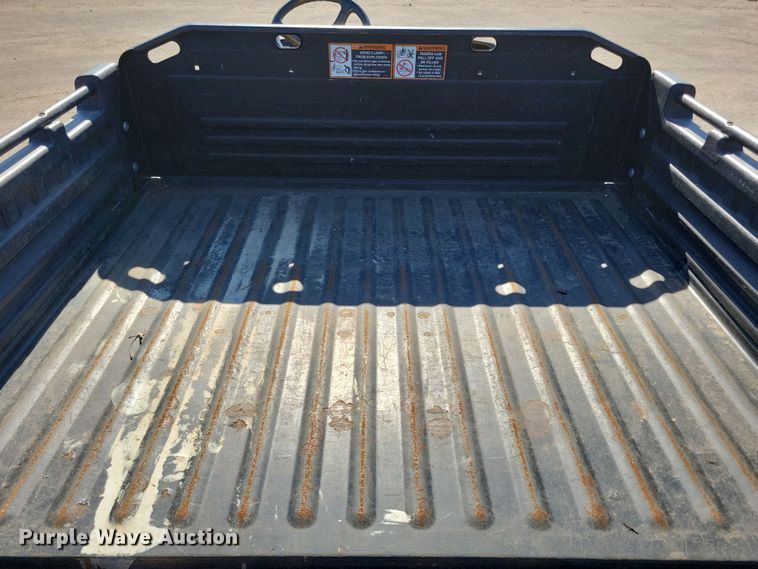 image for item NB9919 2014 John Deere  Gator TX utility vehicle