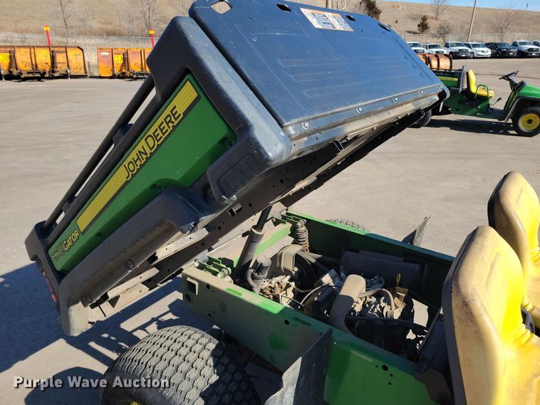 image for item NB9919 2014 John Deere  Gator TX utility vehicle