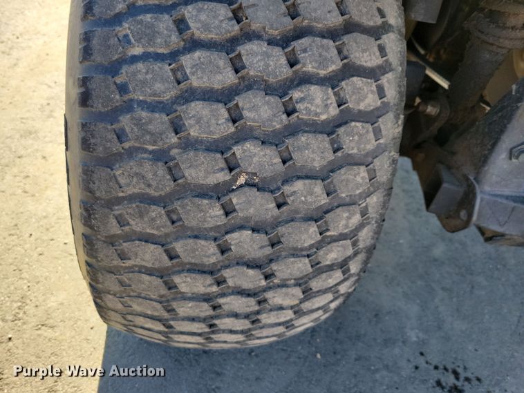 image for item NB9919 2014 John Deere  Gator TX utility vehicle