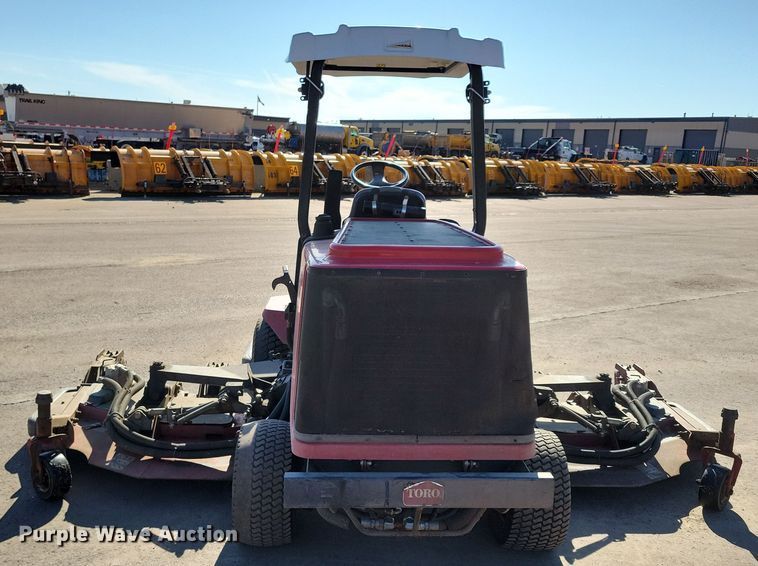 image for item NB9920 2013 Toro Groundsmaster 4000D lawn mower