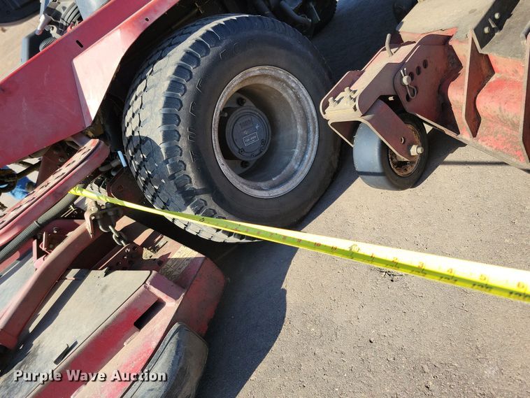 image for item NB9920 2013 Toro Groundsmaster 4000D lawn mower