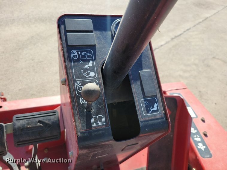 image for item NB9920 2013 Toro Groundsmaster 4000D lawn mower