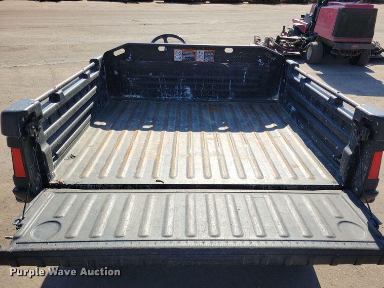 image for item NB9921 2014 John Deere  Gator TX utility vehicle