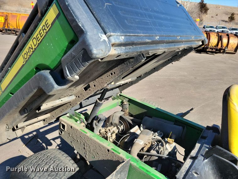 image for item NB9921 2014 John Deere  Gator TX utility vehicle