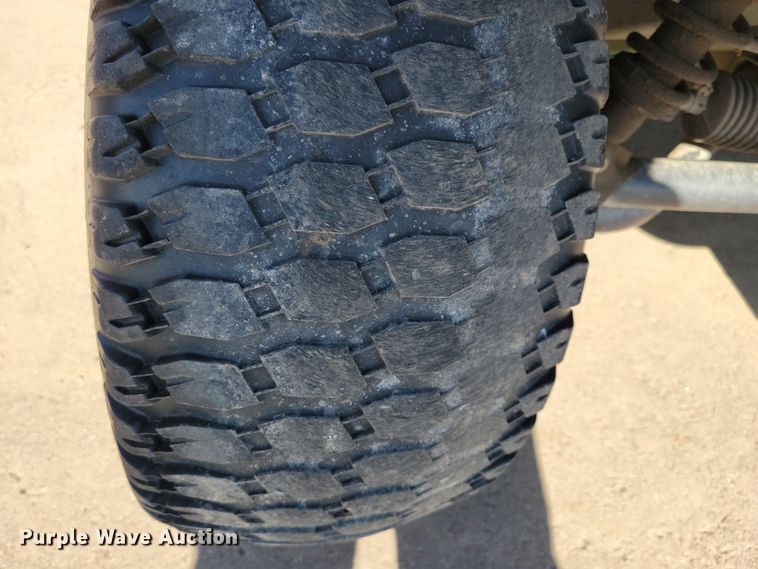 image for item NB9921 2014 John Deere  Gator TX utility vehicle