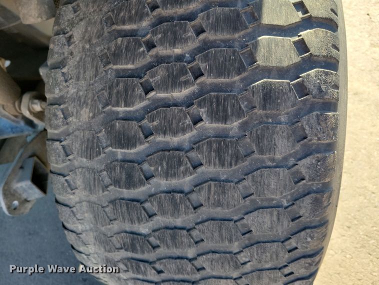 image for item NB9921 2014 John Deere  Gator TX utility vehicle