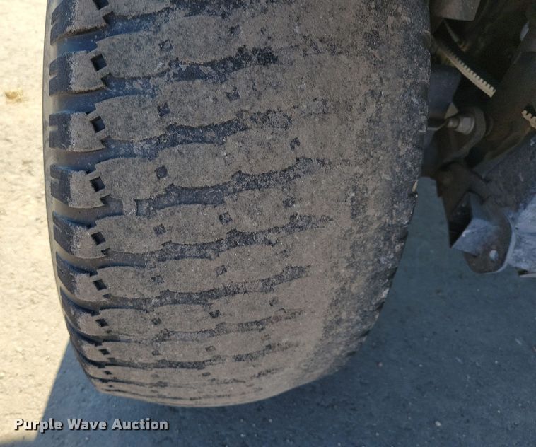 image for item NB9921 2014 John Deere  Gator TX utility vehicle