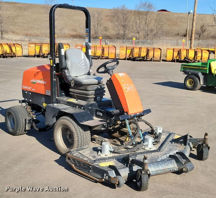 image for item NB9922 Jacobsen Turfcat lawn mower