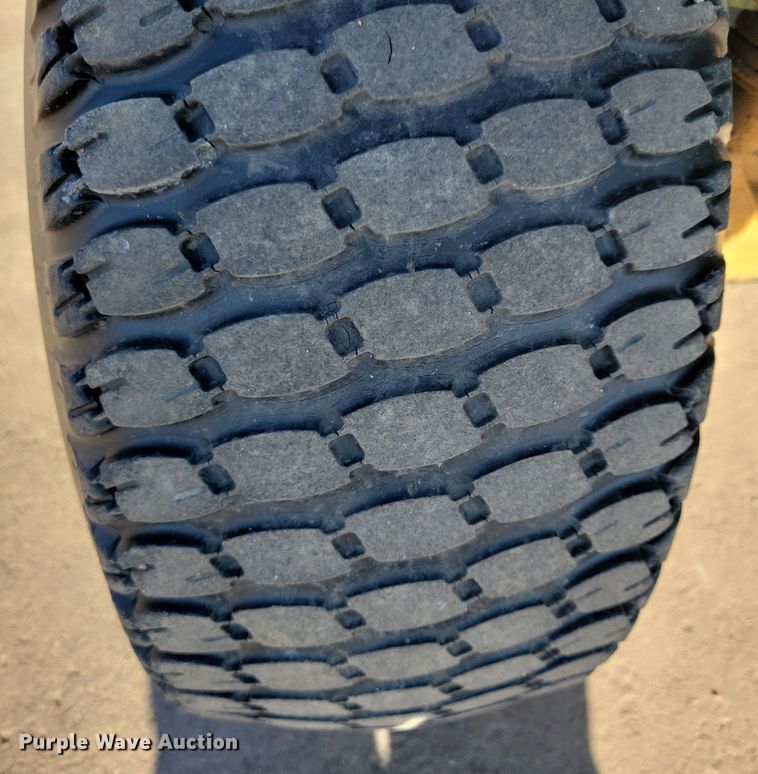 image for item NB9923 2013 John Deere Gator TS utility vehicle