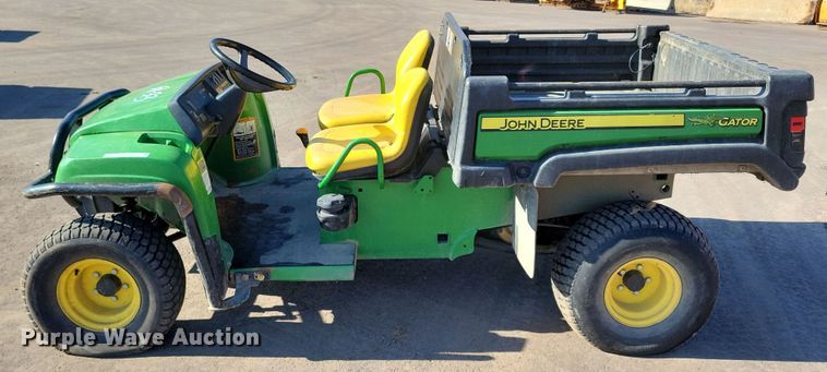 image for item NB9924 2014 John Deere Gator TX utility vehicle