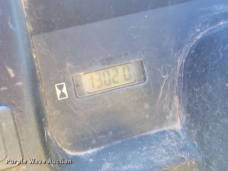 image for item NB9924 2014 John Deere Gator TX utility vehicle