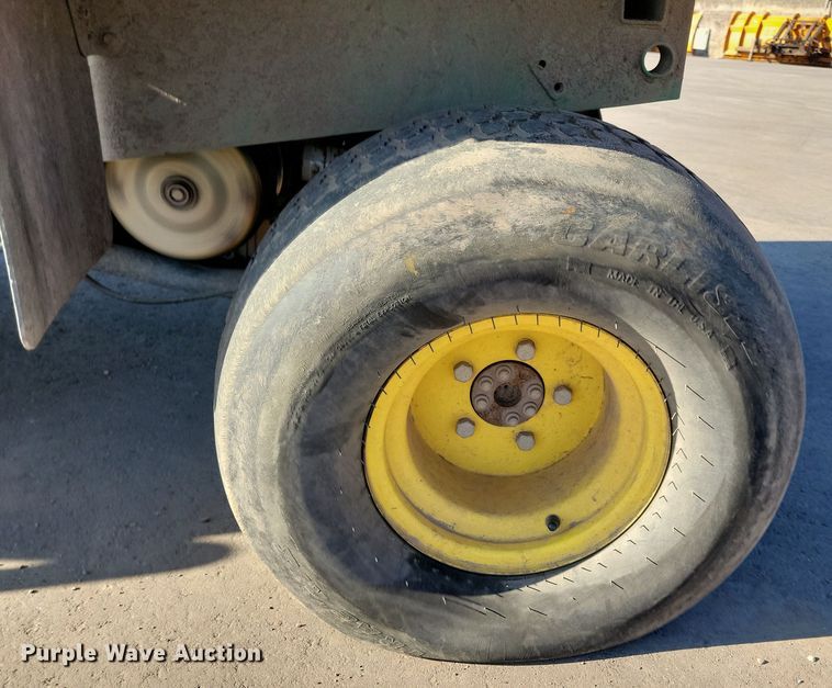 image for item NB9926 2014 John Deere Gator TX utility vehicle