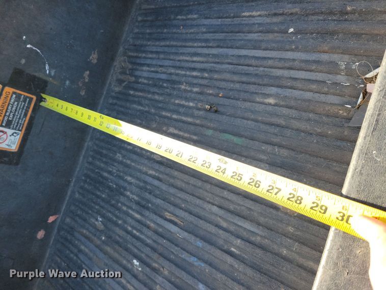 image for item NB9927 2007 John Deere Gator CX utility vehicle