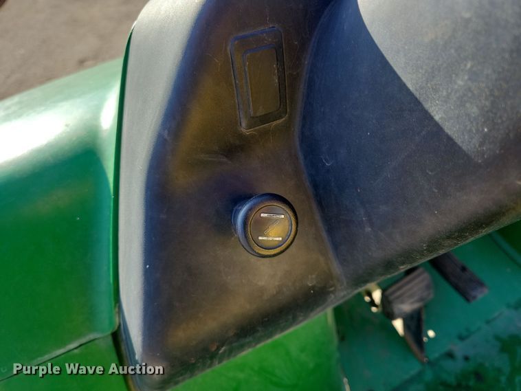 image for item NB9927 2007 John Deere Gator CX utility vehicle