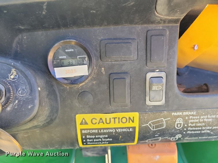 image for item NB9927 2007 John Deere Gator CX utility vehicle