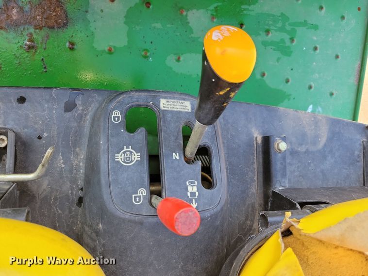 image for item NB9927 2007 John Deere Gator CX utility vehicle