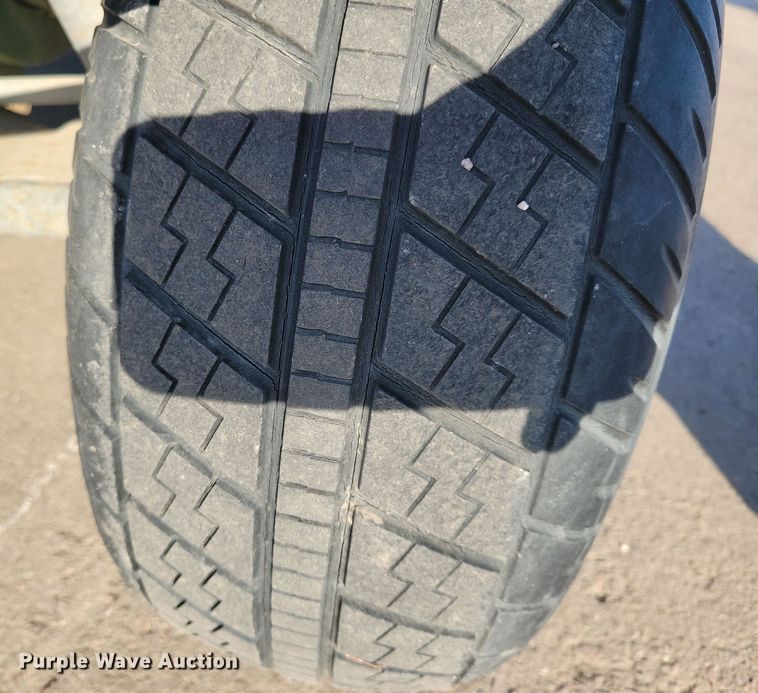 image for item NB9927 2007 John Deere Gator CX utility vehicle