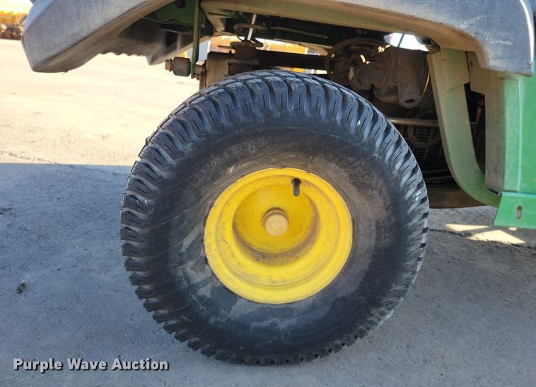 image for item NB9927 2007 John Deere Gator CX utility vehicle