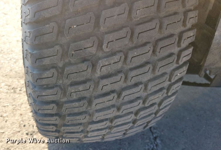 image for item NB9927 2007 John Deere Gator CX utility vehicle