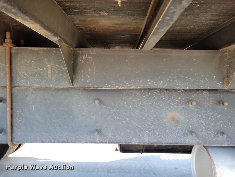 image for item NB9935 2005 Kenworth T300 log loader truck