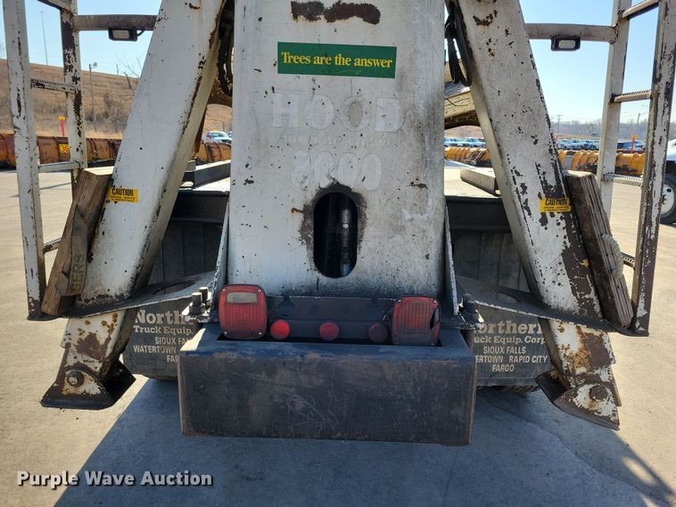 image for item NB9935 2005 Kenworth T300 log loader truck