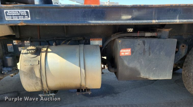 image for item NB9935 2005 Kenworth T300 log loader truck