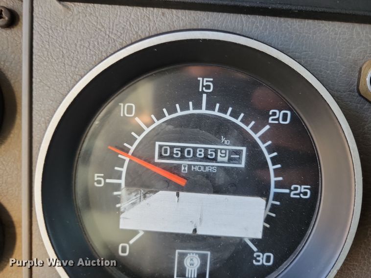 image for item NB9935 2005 Kenworth T300 log loader truck