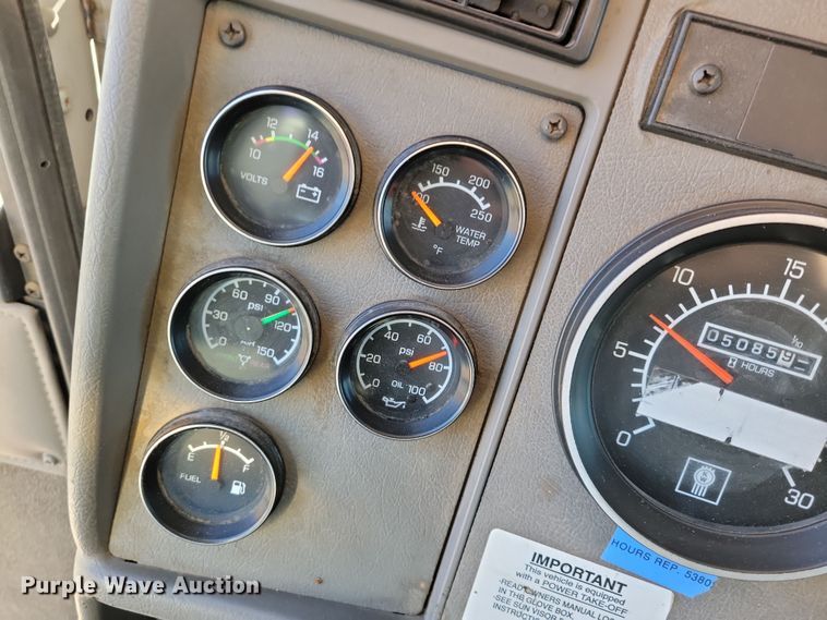 image for item NB9935 2005 Kenworth T300 log loader truck